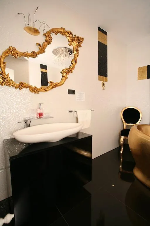 Domus Apartments Trogir 0*,